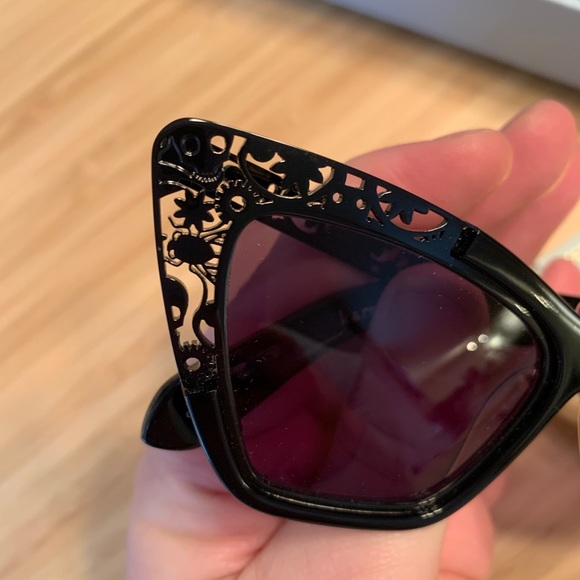 In search of Karen Walker SiouxsieFiligree Skull Sunglasses - Picture 2 of 6